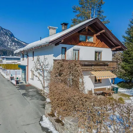 Appartement Haus Joechl 2 *